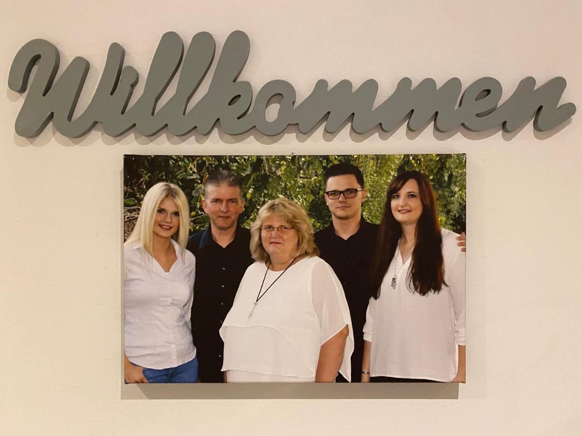 Gasthof Zum Dorfkrug Molbergen Buitenkant foto